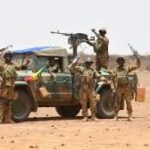 Attaques terroristes coordonnées au Mali : l’État reprend la main et rassure